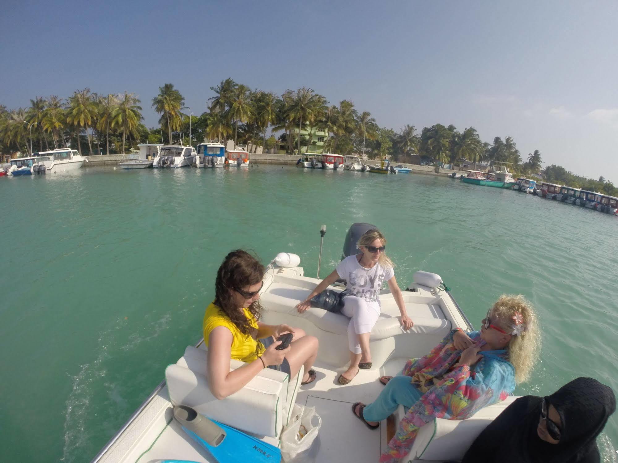 Arora Inn Maafushi Eksteriør billede